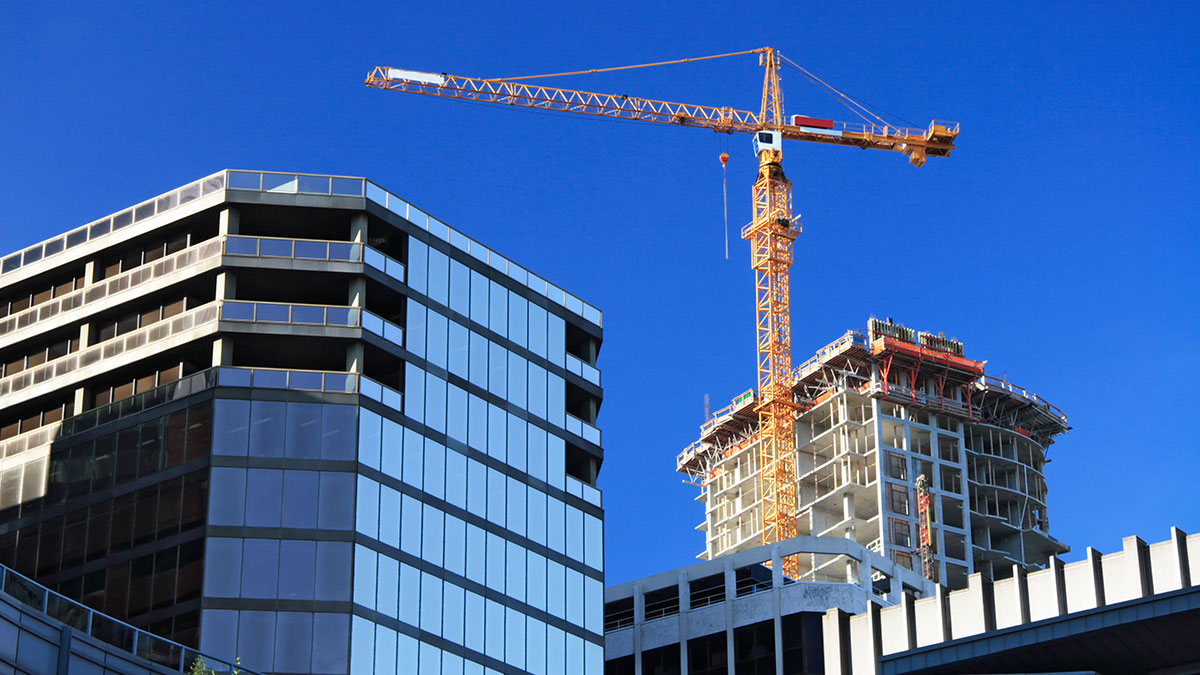 Ways to ensure tower and mobile crane safety
